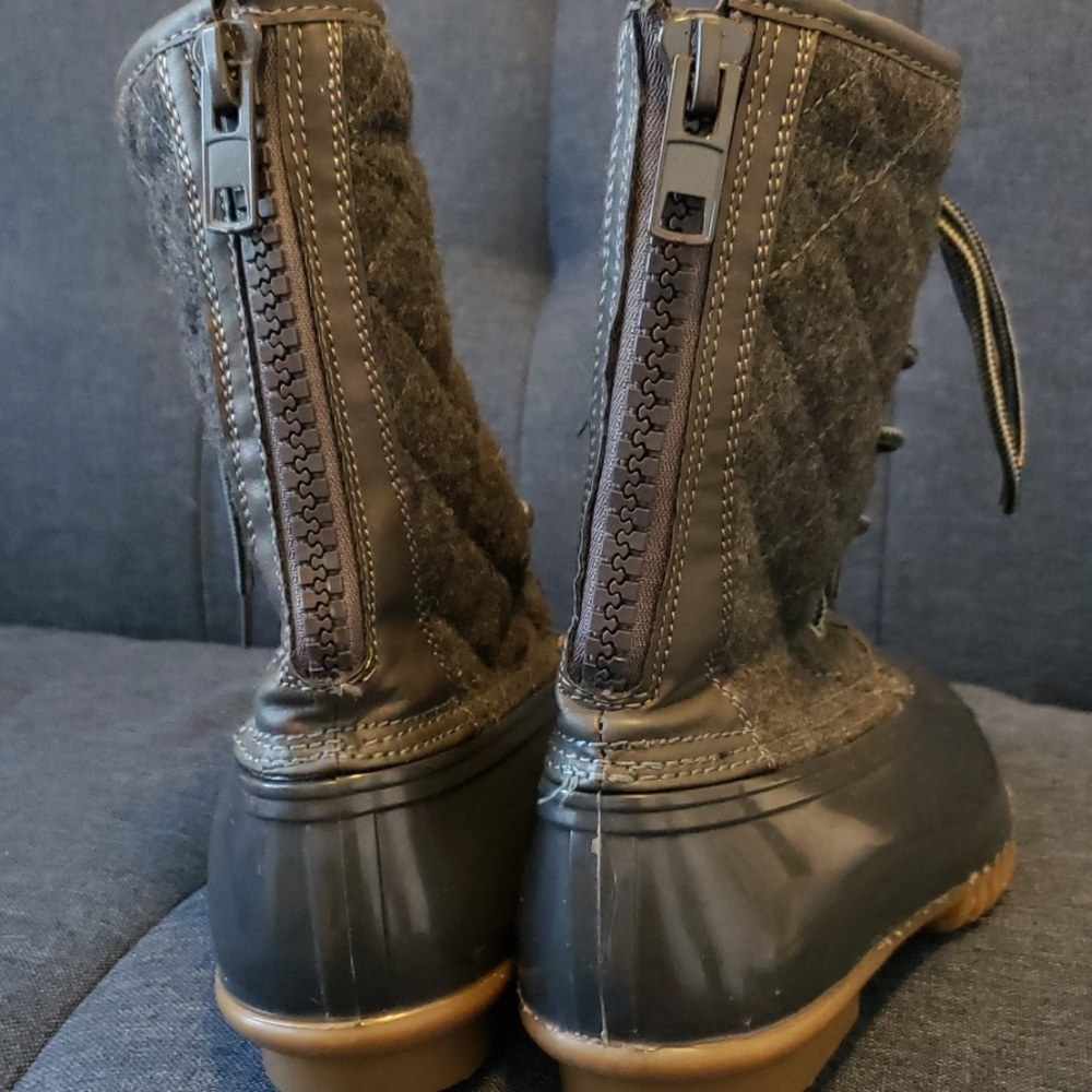 Madden Girl NYC Duck Boots - Picture 5 of 6